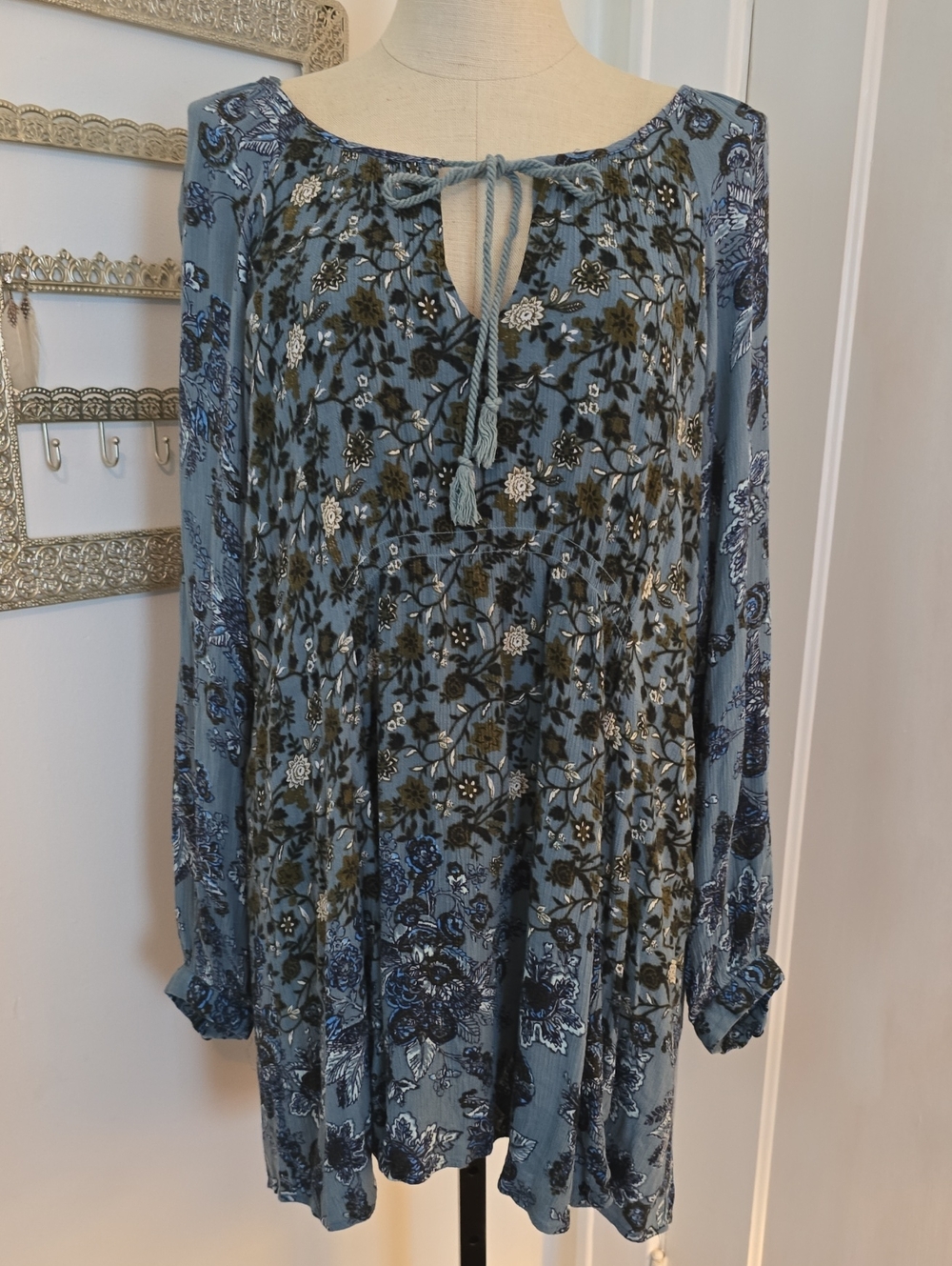FREE PEOPLE ...Boho Floral Tie-Neck Long Sleeve Dress in Dusty Blue